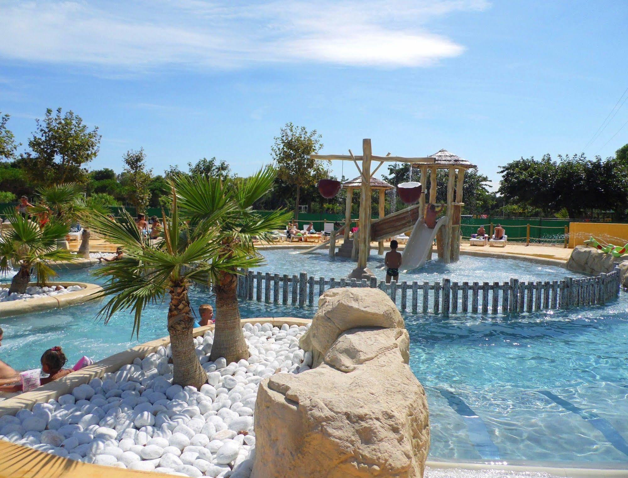 Camping Le Sainte Marie Bagian luar foto