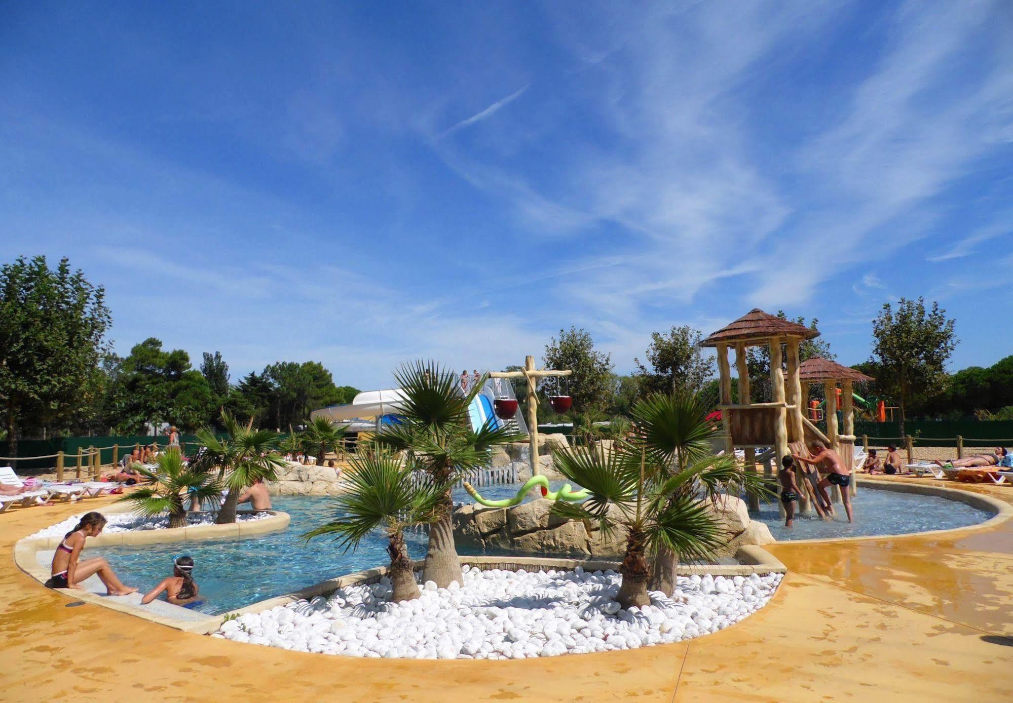 Camping Le Sainte Marie Bagian luar foto